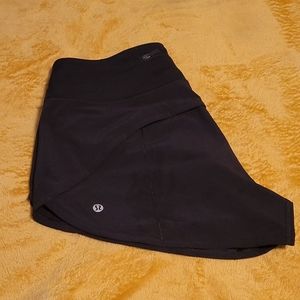 Lululemon Shorts Size 6 4”